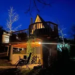 Casa de Férias New! Glamping House With New Hot Tub And Sauna- Hisa Oddiha Updated December 2025 *