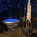 New! Glamping House With New Hot Tub And Sauna- Hisa Oddiha Updated December 2025 Casa de Férias Smarjeske Toplice
