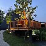 New! Glamping House With New Hot Tub And Sauna- Hisa Oddiha Updated December 2025 * Smarjeske Toplice