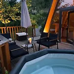 Casa de Férias New! Glamping House With New Hot Tub And Sauna- Hisa Oddiha Updated December 2025 Smarjeske Toplice