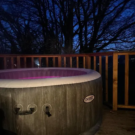 New! Glamping House With New Hot Tub And Sauna- Hisa Oddiha Updated December 2025 * Šmarješke Toplice