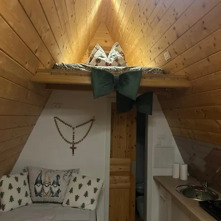 Dom wakacyjny New! Glamping House With New Hot Tub And Sauna- Hisa Oddiha Updated December 2025