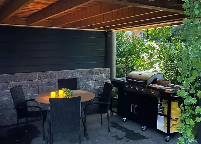 New! Glamping House With New Hot Tub And Sauna- Hisa Oddiha Updated December 2025 Casa vacanze