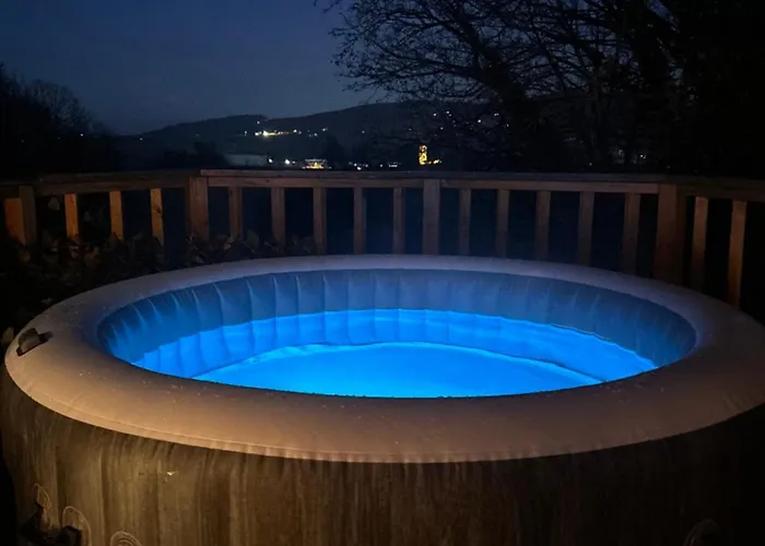 New! Glamping House With New Hot Tub And Sauna- Hisa Oddiha Updated December 2025 Casa vacanze