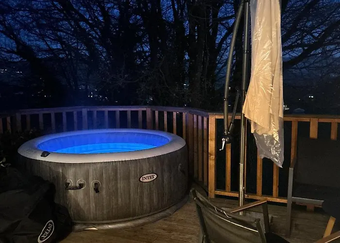 New! Glamping House With New Hot Tub And Sauna- Hisa Oddiha Updated December 2025 度假居 斯玛杰克托莱塞