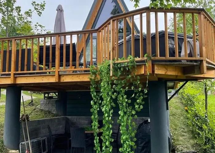 Casa vacanze New! Glamping House With New Hot Tub And Sauna- Hisa Oddiha Updated December 2025