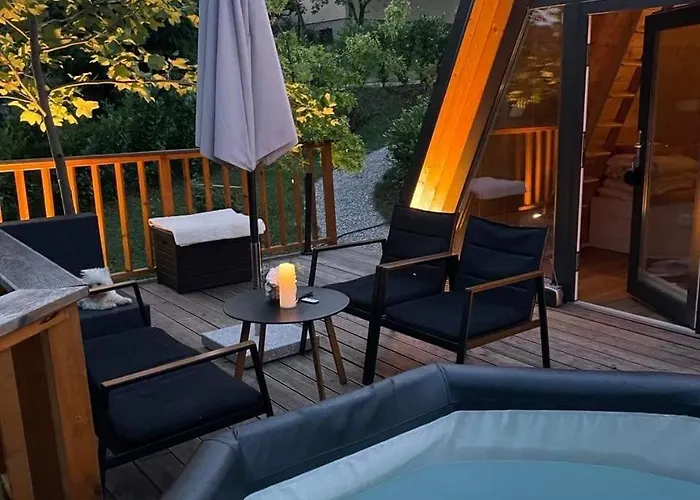 Casa vacanze New! Glamping House With New Hot Tub And Sauna- Hisa Oddiha Updated December 2025 Šmarješke Toplice